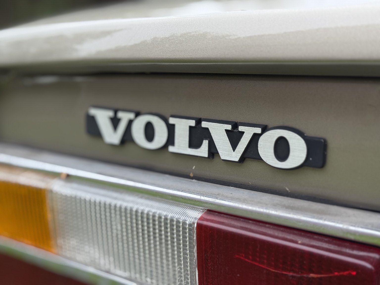 Exterior image of 1976 Volvo 264 V6 GL Automatisk