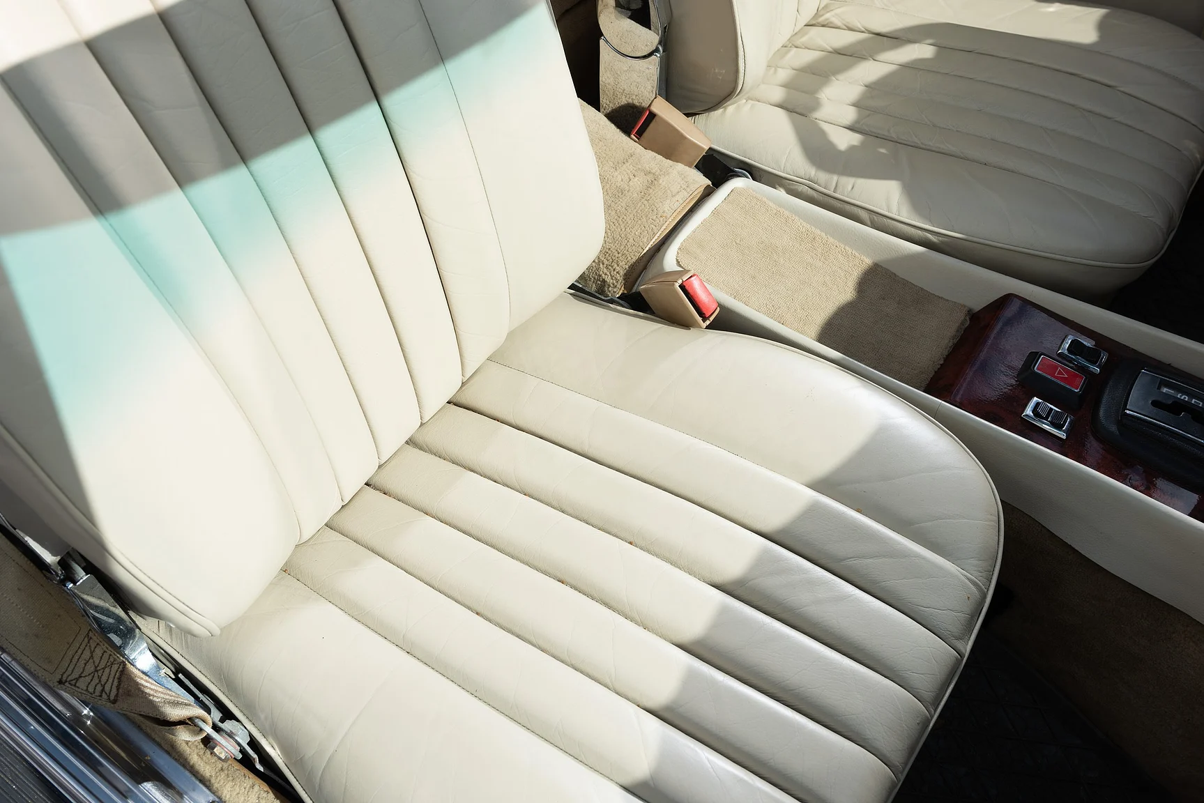 Innenraumfoto von 1975 Mercedes Benz 350 SL (9)