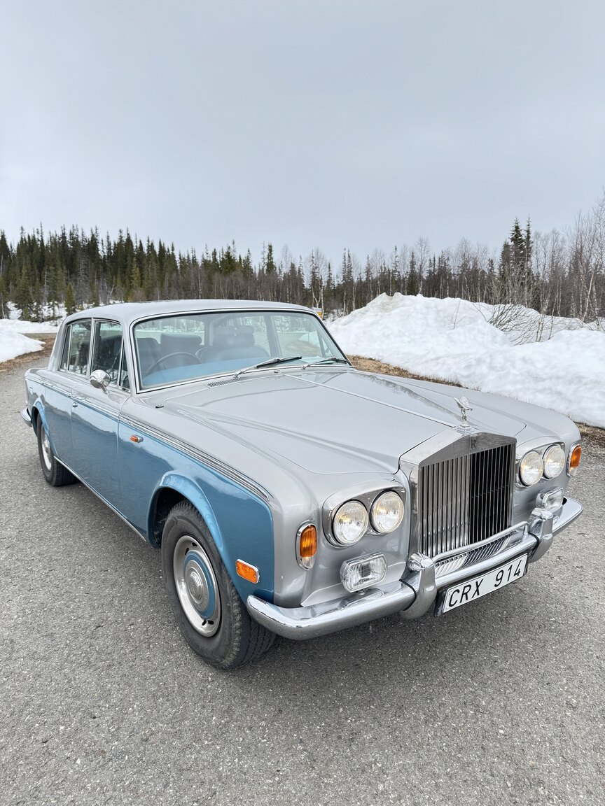Exterior image of 1976 Rolls-Royce Silver Shadow