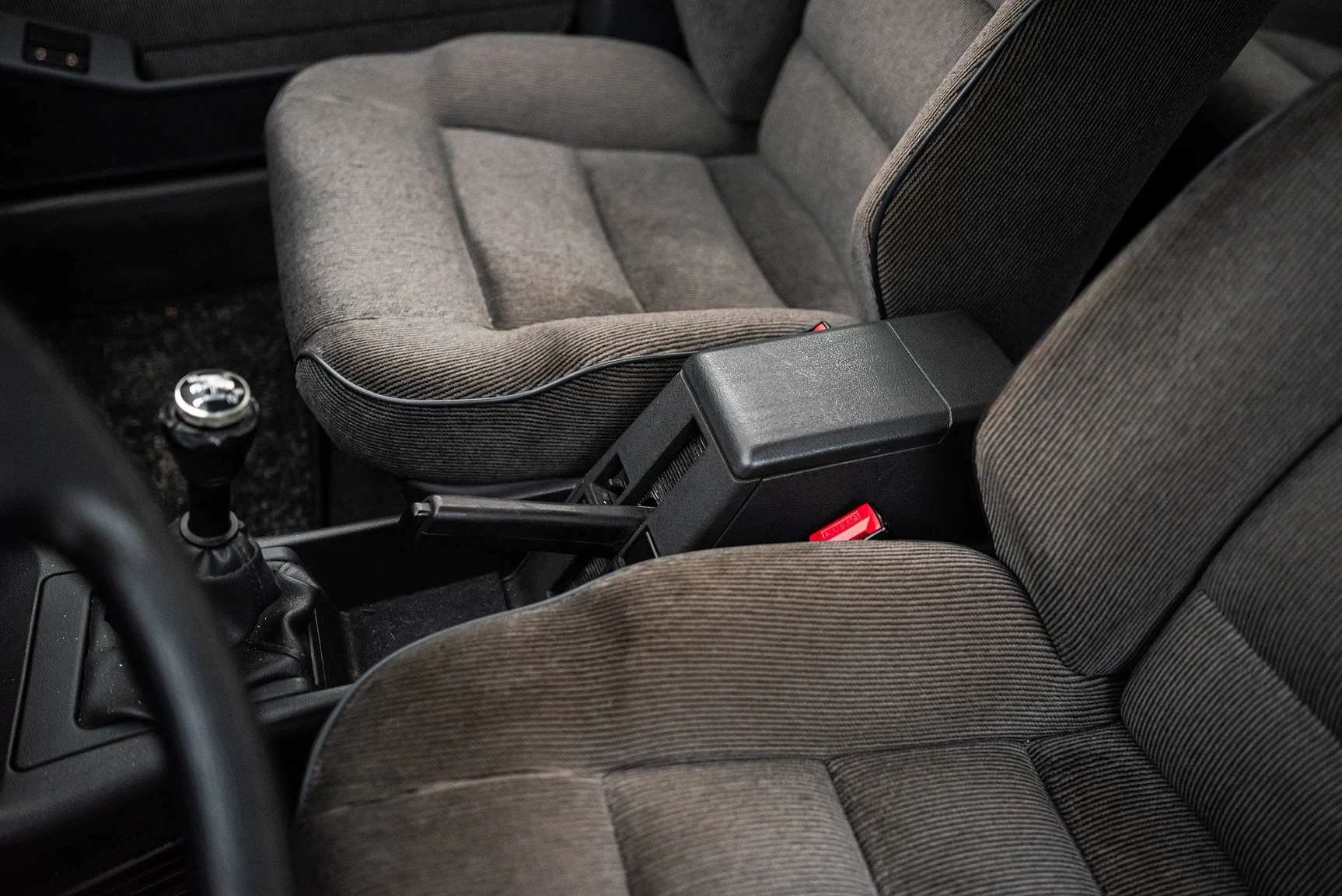 Interior image of 1991 Peugeot 405 Break SRI (46)