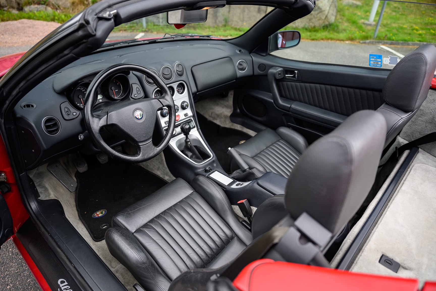 Interior image of 2001 Alfa Romeo Spider 3.0 V6