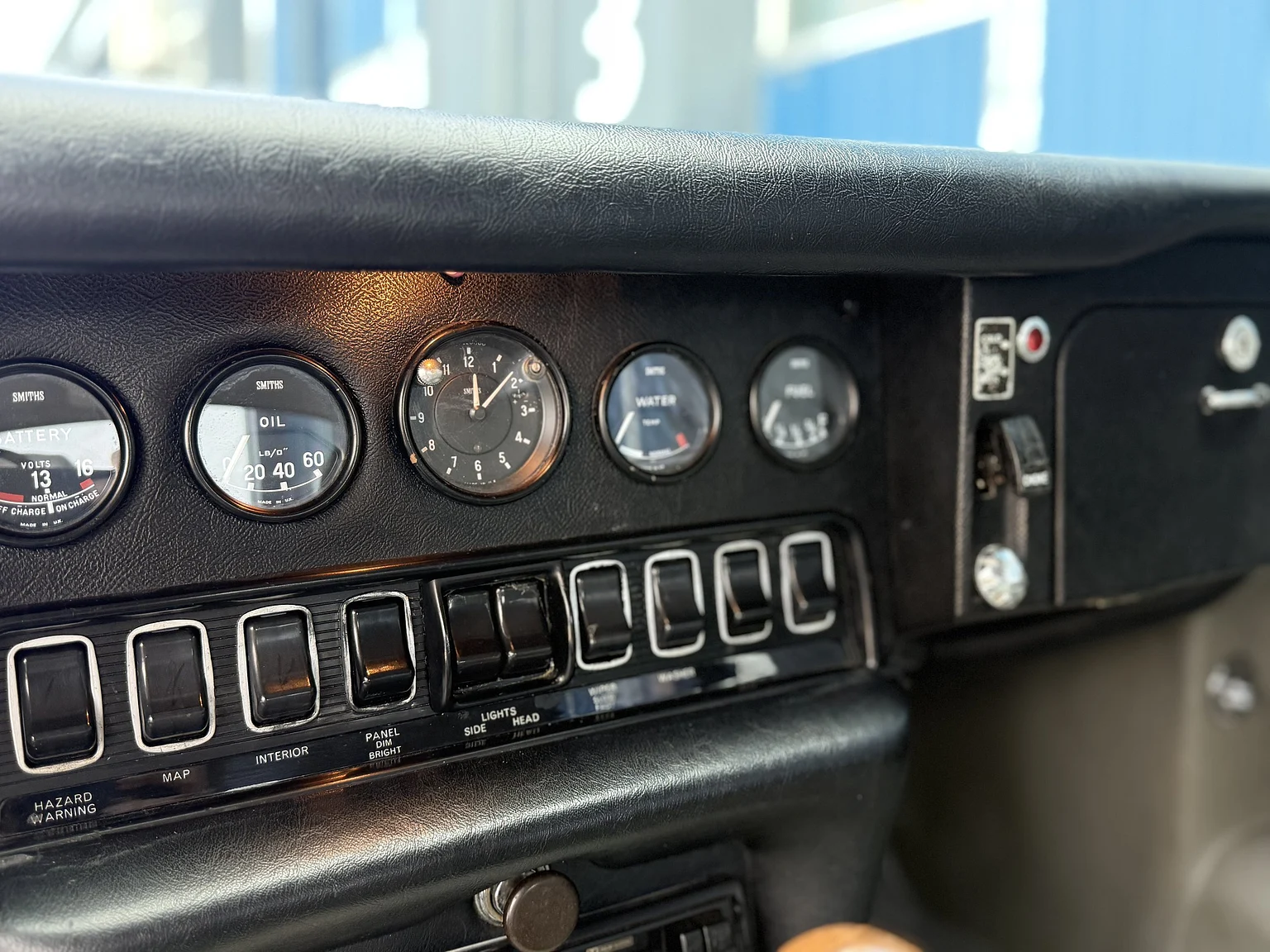 Interior image of 1969 Jaguar E-Type 4.2 Coupe (13)