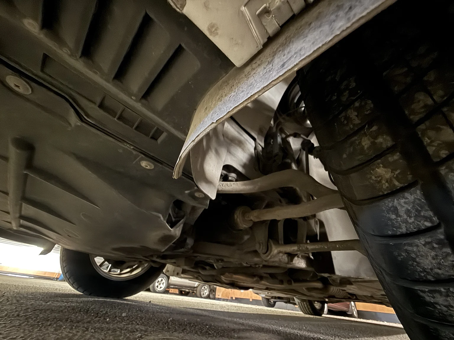 Image of 2002 BMW 520i (14) mechanics