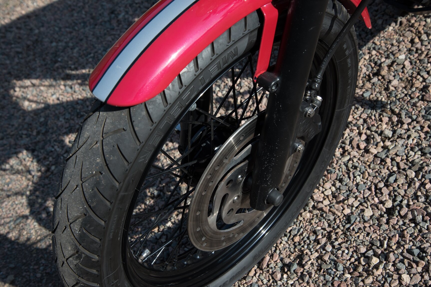 Exteriörbild på 2003 Harley Davidson Dyna Super Glide