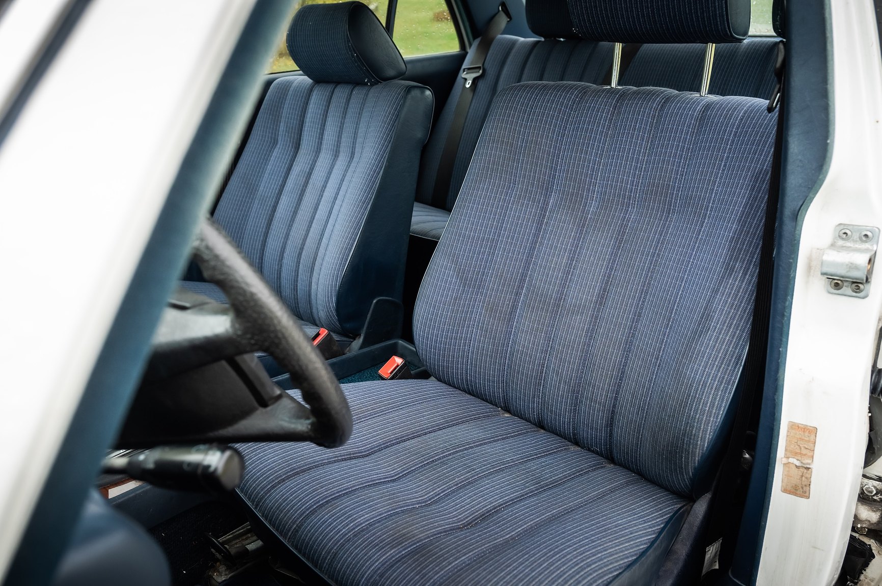 Innenraumfoto von 1985 Mercedes-Benz 200 Automatic