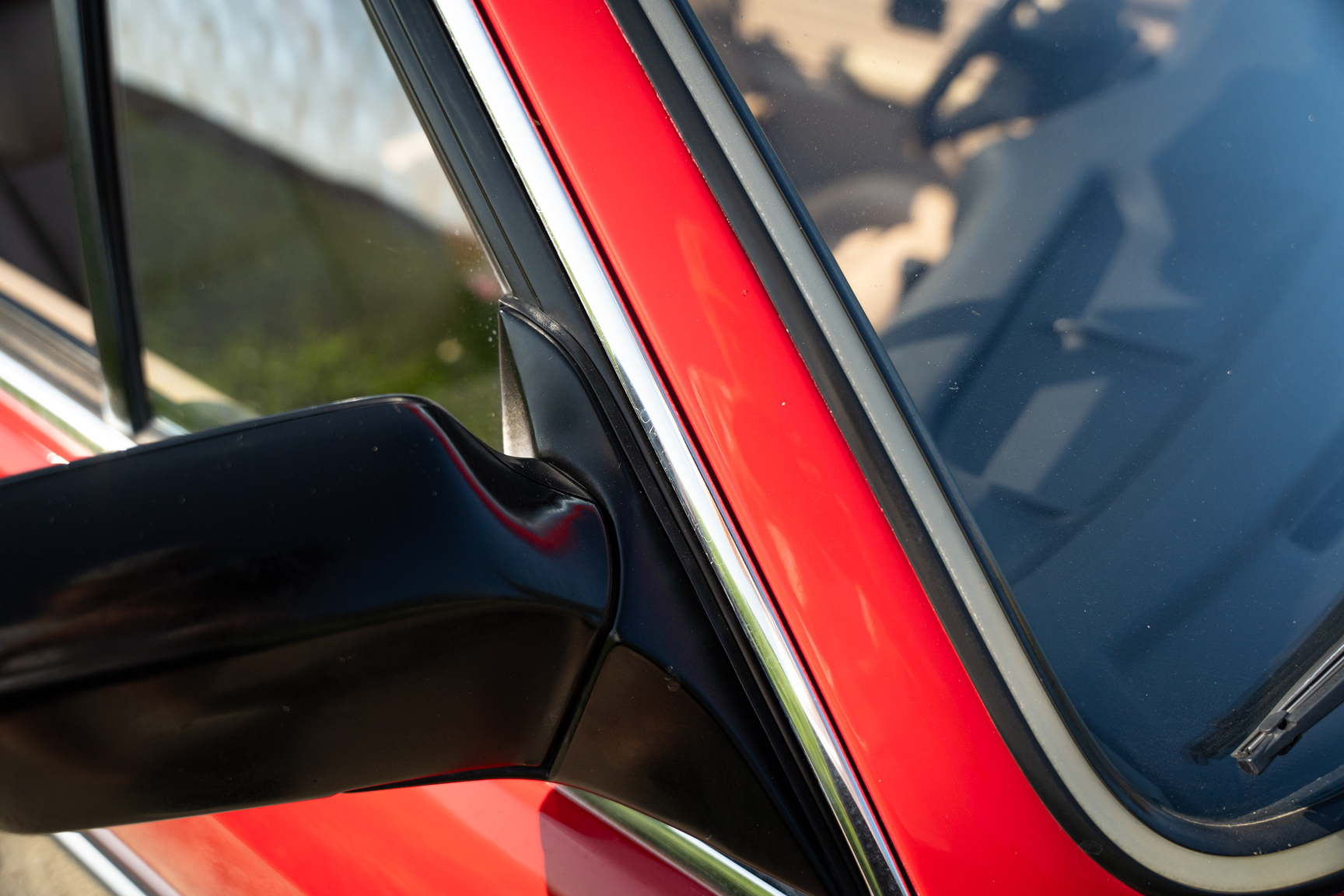 Exterior image of 1988 BMW 325 Cabriolet (E30)