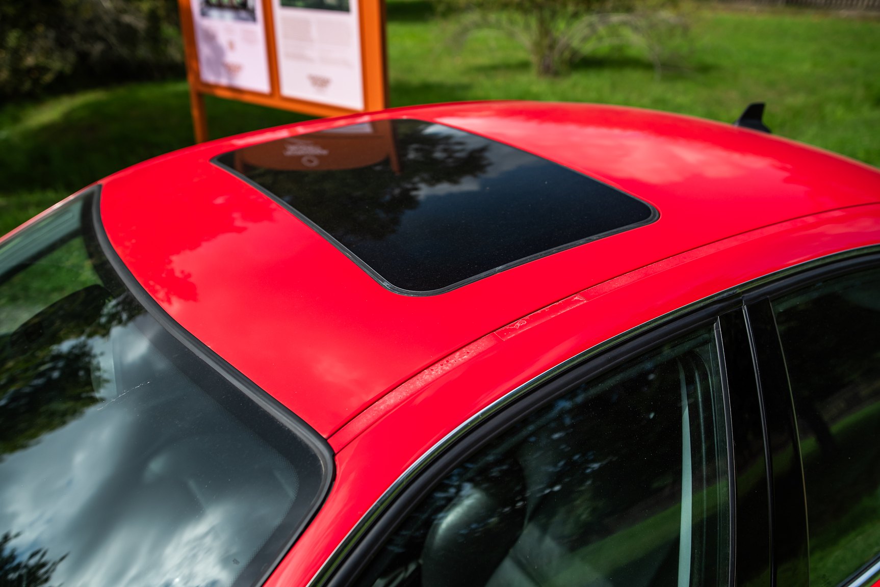Exterior image of 2001 BMW 330Xi