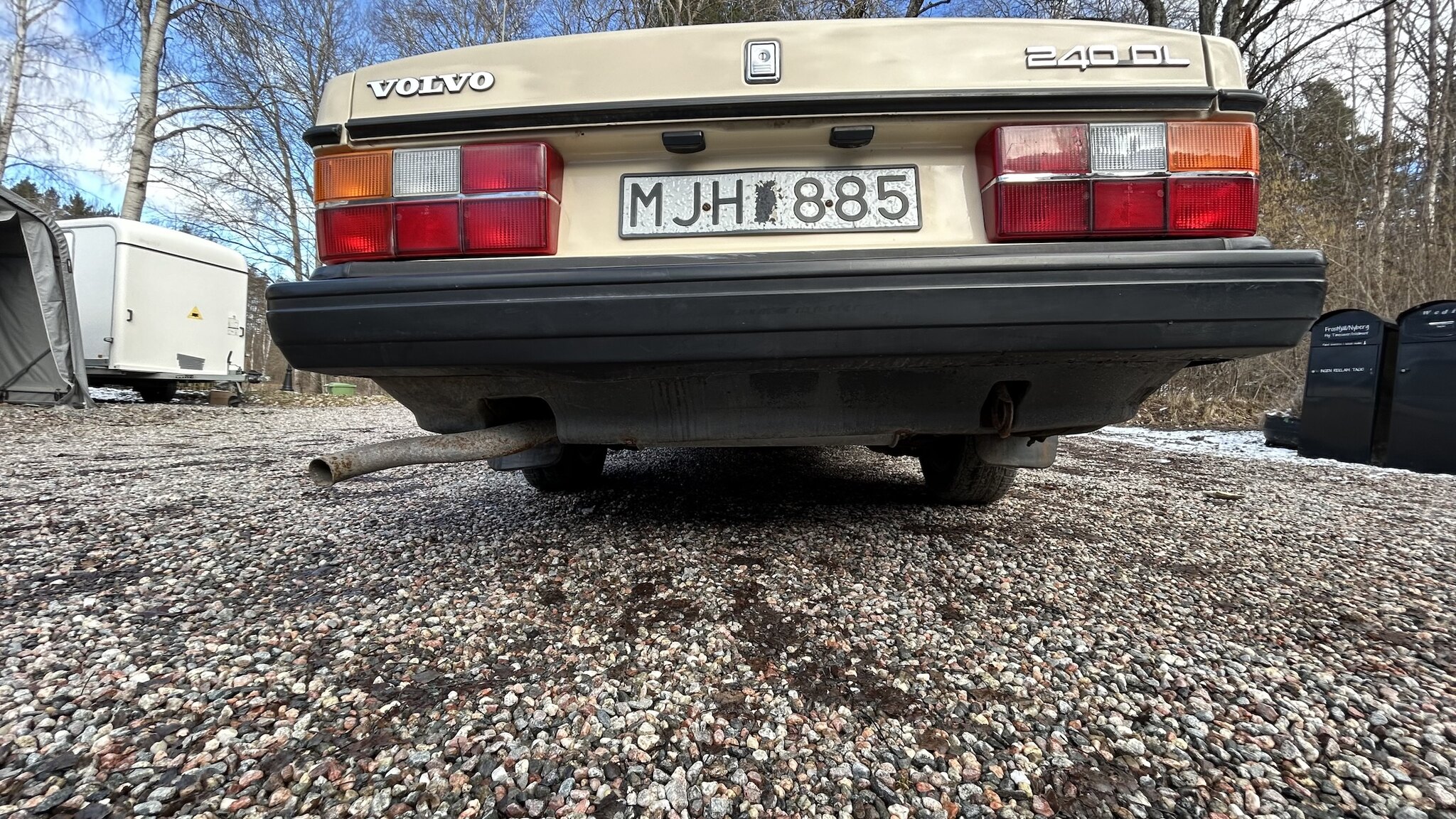 Exterior image of 1987 Volvo 244
