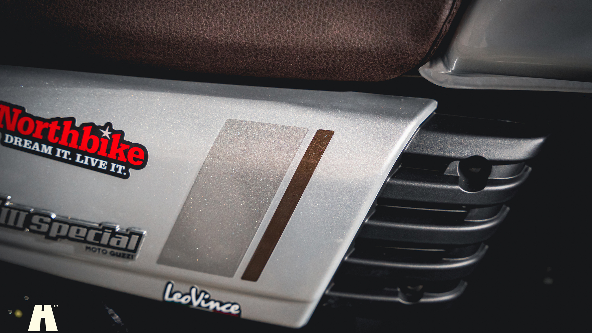 Exterior image of 2020 Moto Guzzi V7 III Special