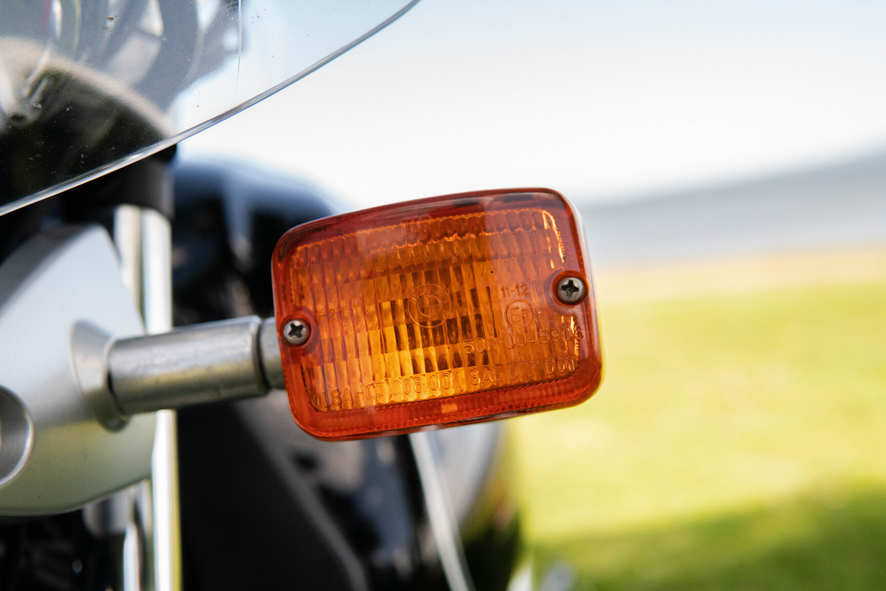 Exterior image of 1998 BMW R1100R (23)