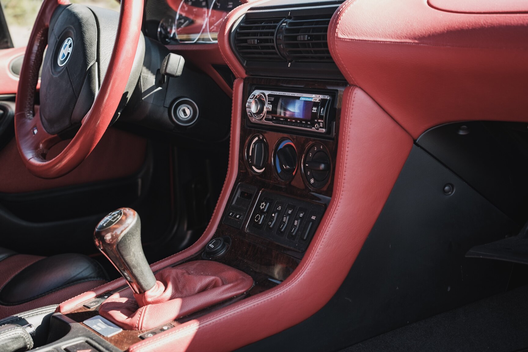 Interior image of 1999 BMW Z3 2.8i Roadster
