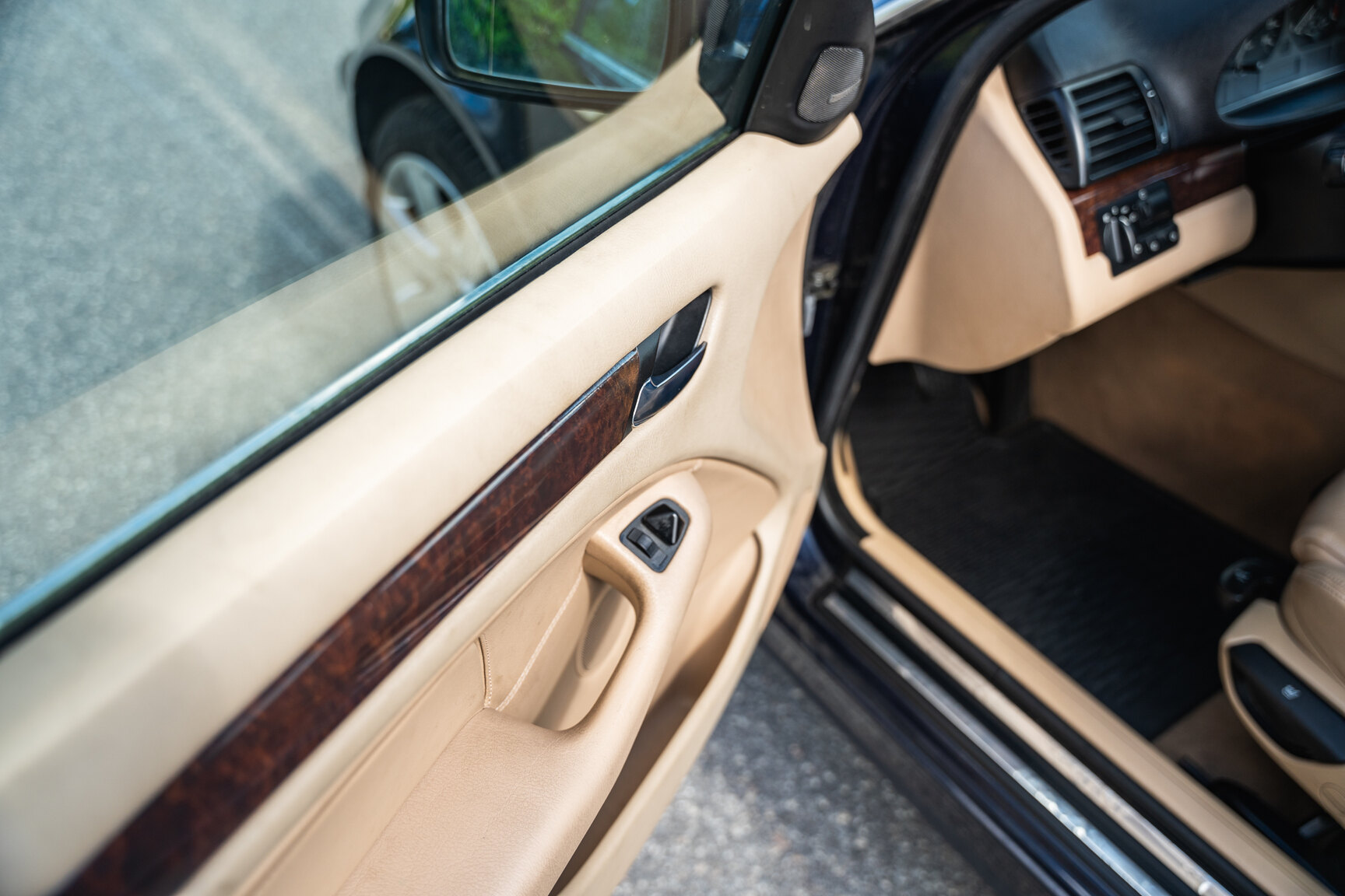 Interiörbild 2003 BMW 320i Touring