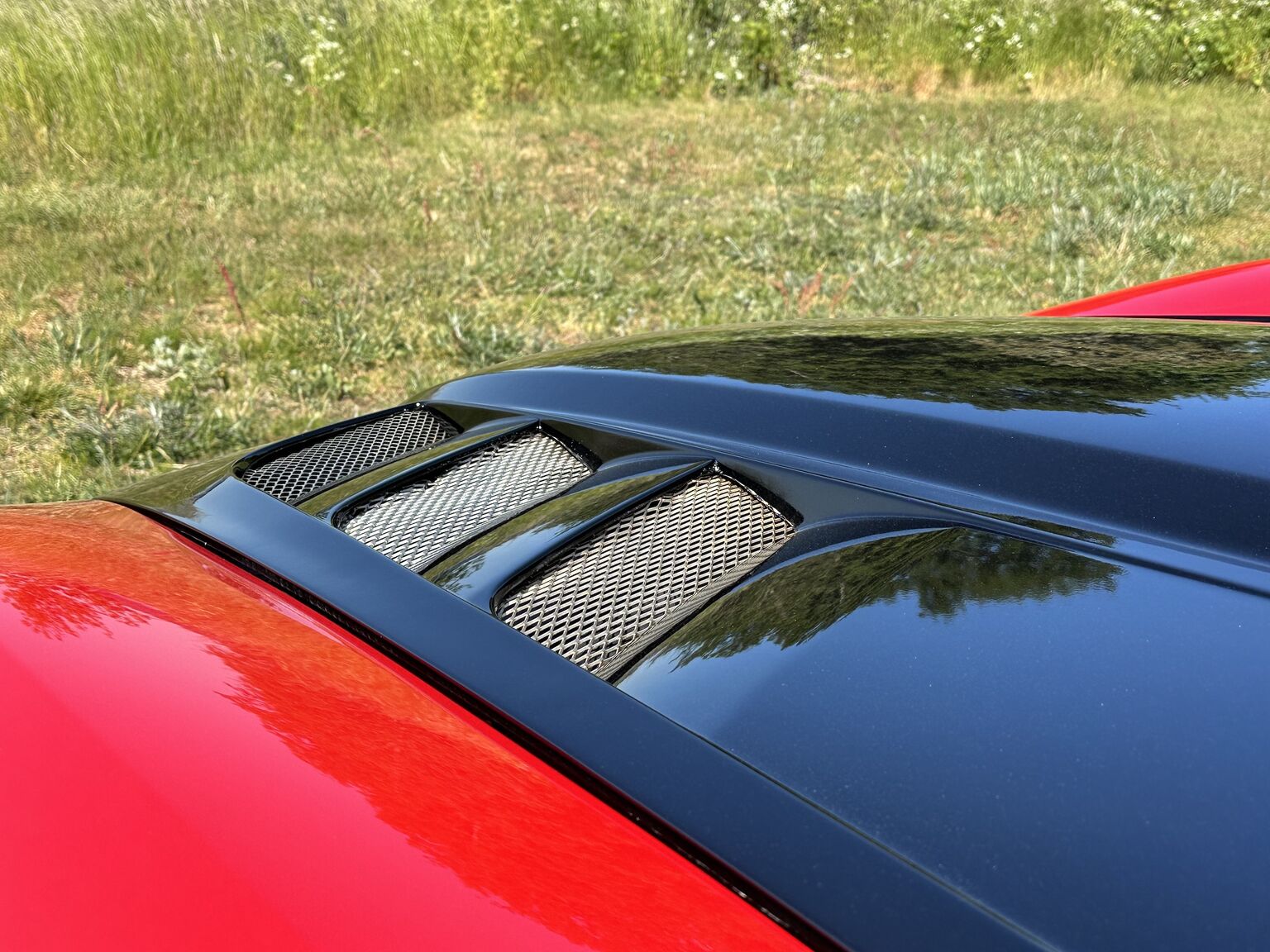 Exterior image of 2004 Dodge Viper SRT-10 (33)