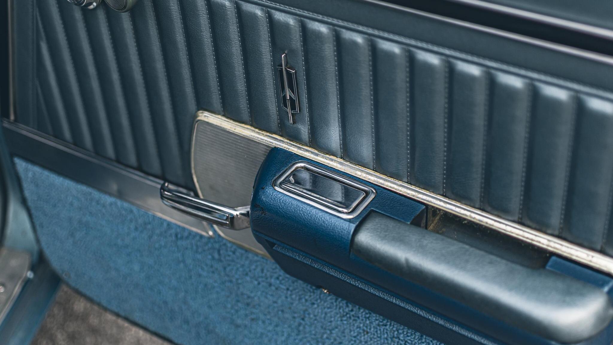 Innenraumfoto von 1968 Oldsmobile Vista Cruiser