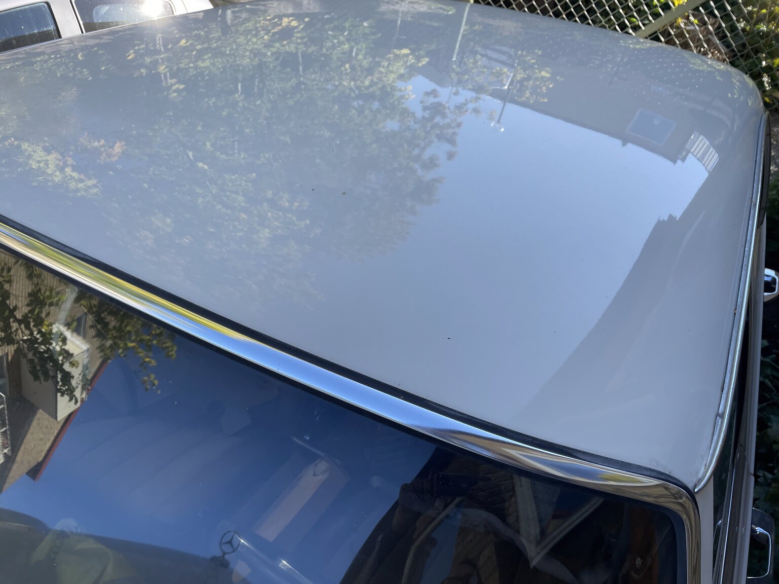 Exteriörbild på 1966 Mercedes-Benz 250s