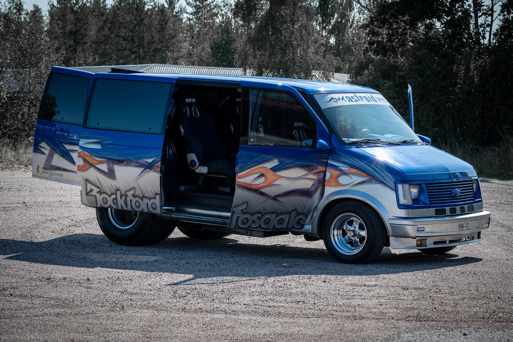 Exterior image of 1988 Chevrolet Astro Dahlbäck Racing