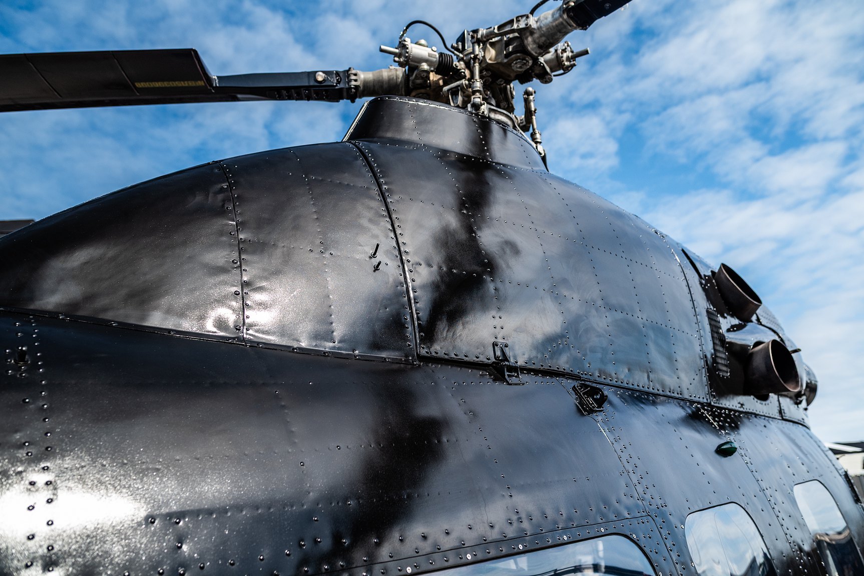 Aussenfoto 1974 MIL Mi-2