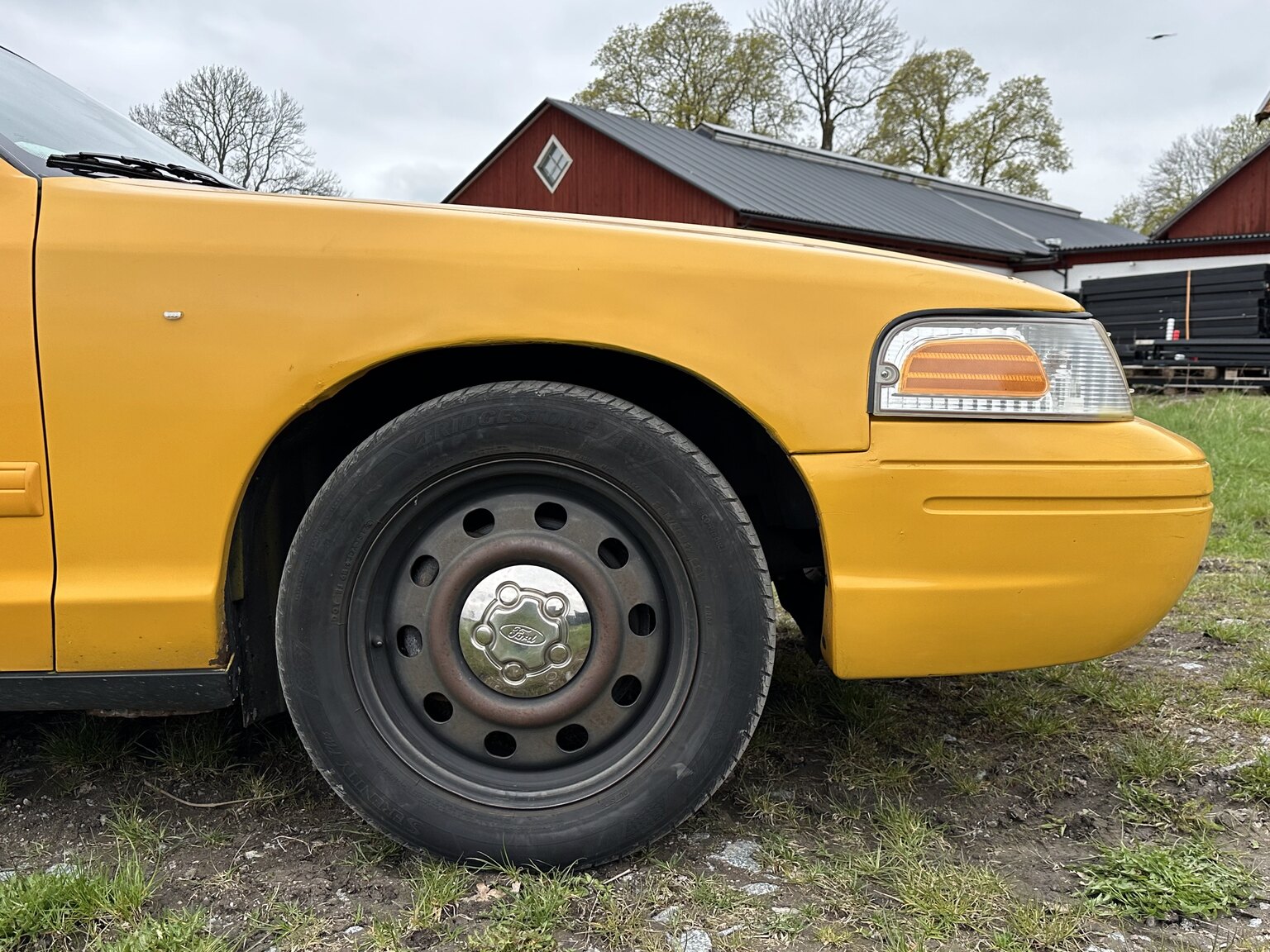 Aussenfoto 2011 Ford Crown Victoria New York Cab (27)