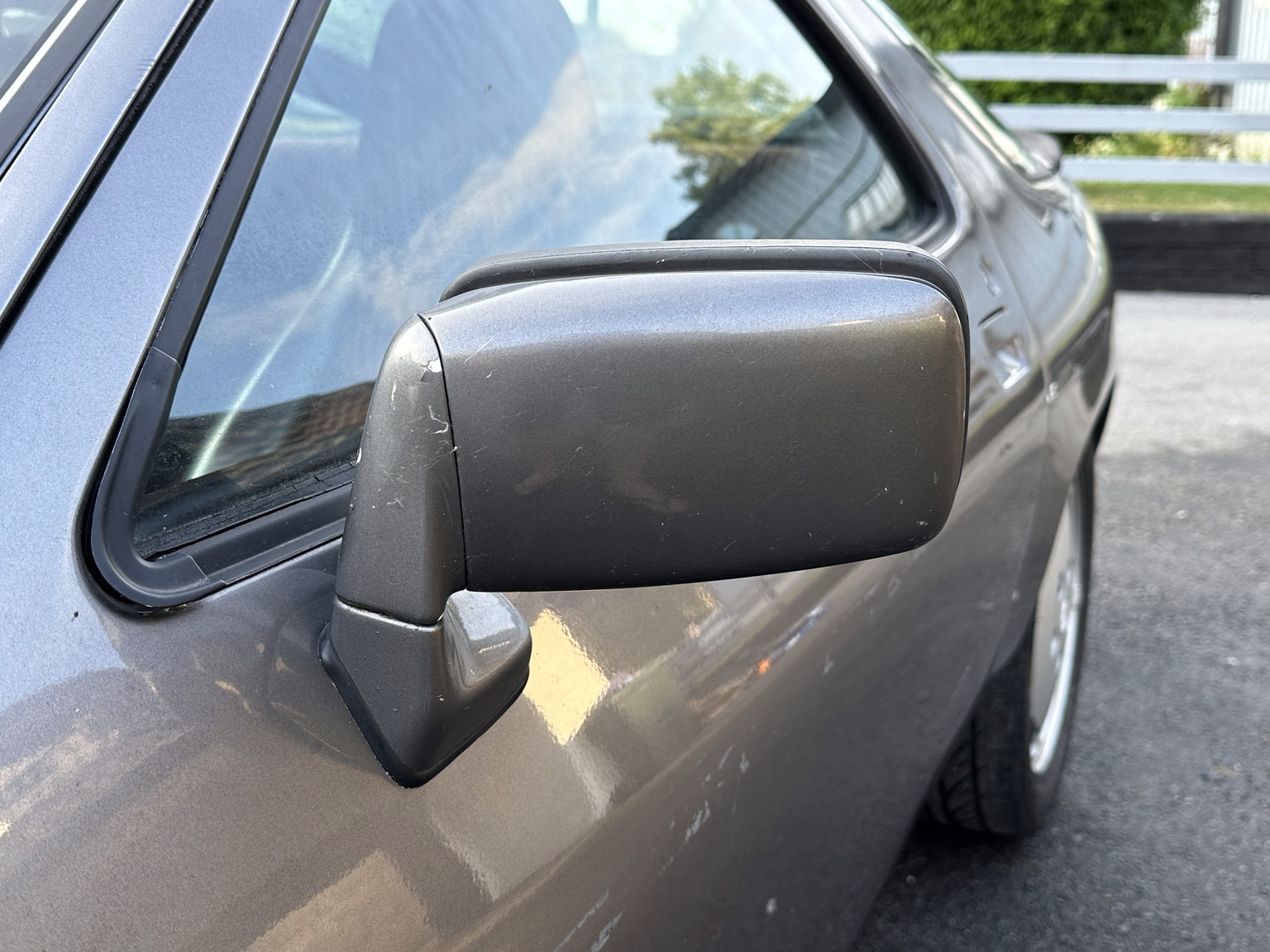 Aussenfoto 1985 Porsche 928 (38)