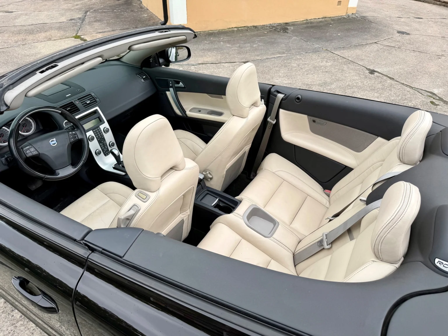 Interiörbild 2013 Volvo C70 (NA) (1)