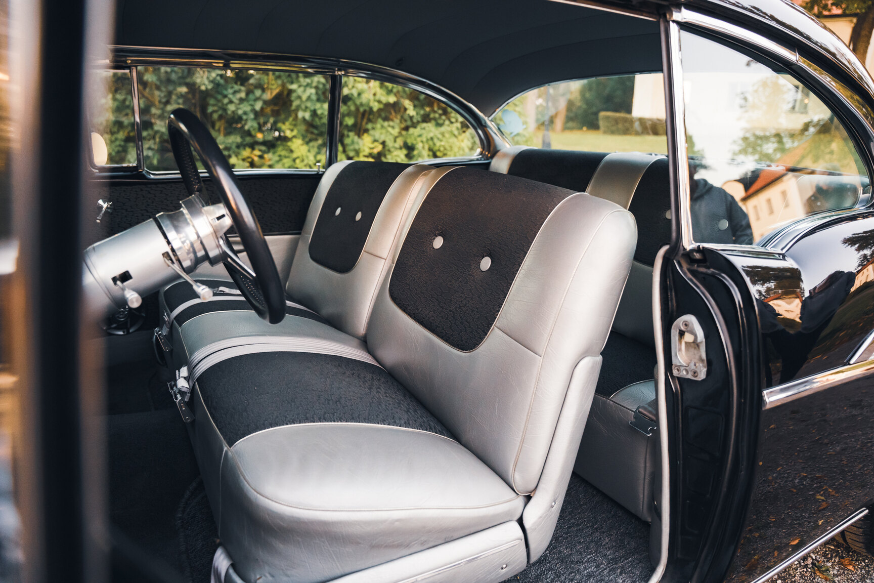 Interior image of 1957 Chevrolet Bel Air Sport Coupé (4)
