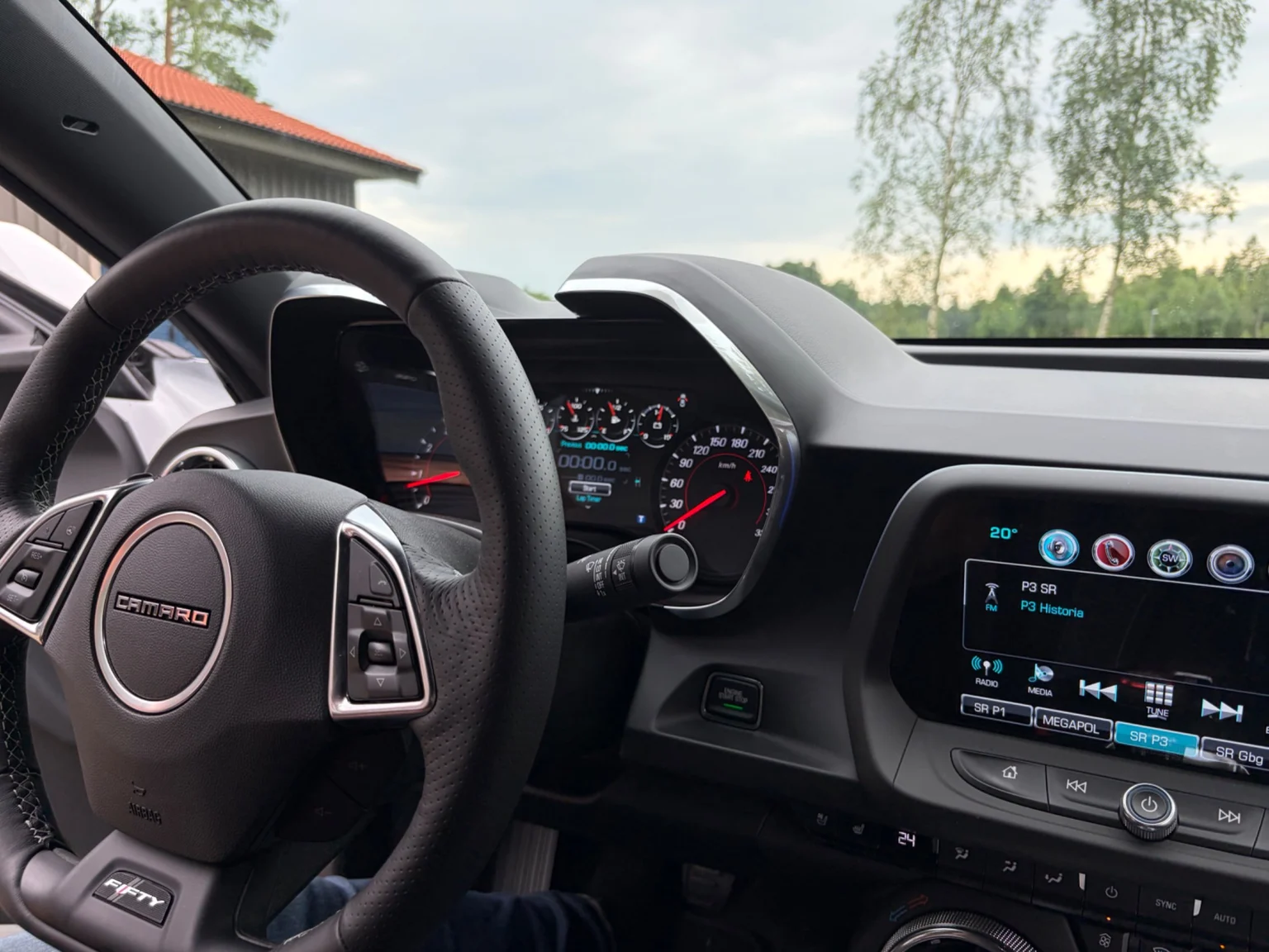 Interiörbild 2017 Chevrolet Camaro SS (7)