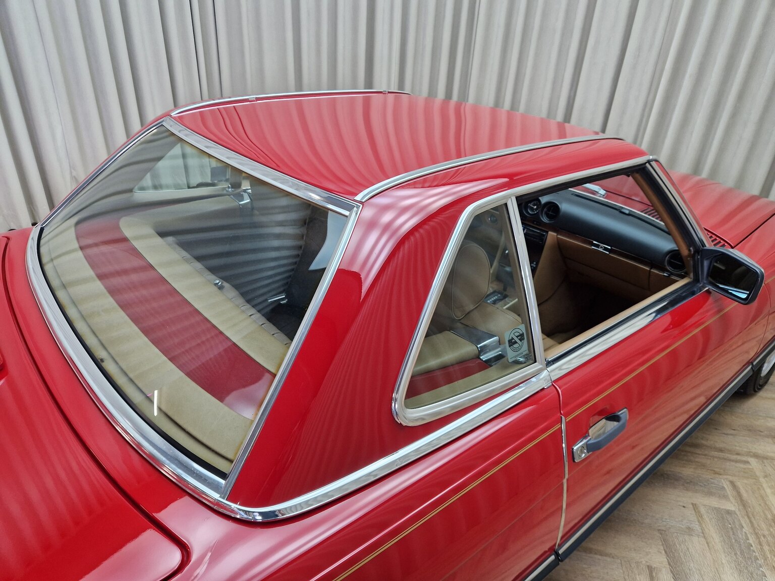 Aussenfoto Mercedes-Benz 560SL