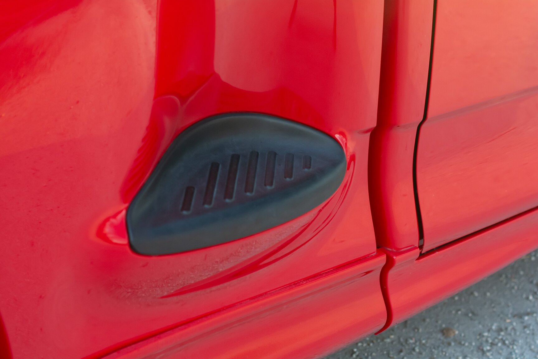 Exterior image of 2000 FORD F-150 SVT Lightning