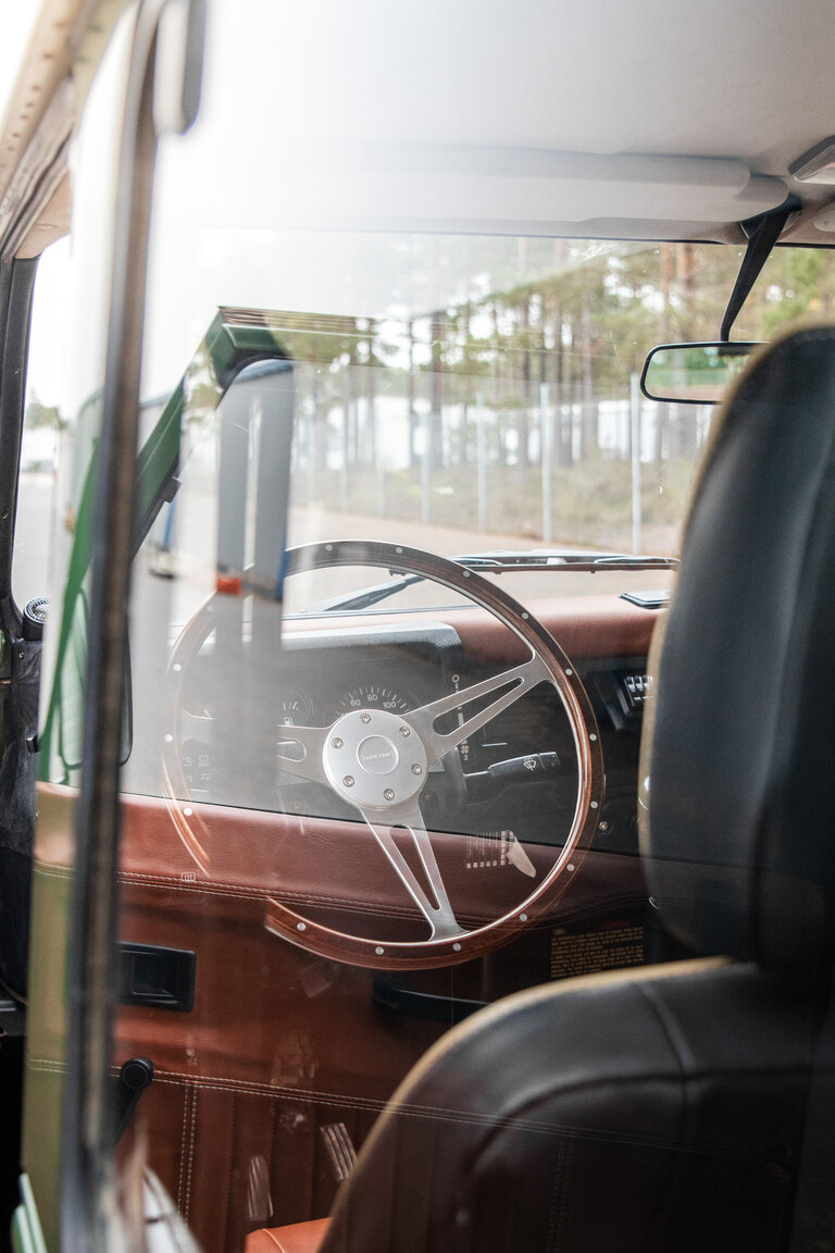 Interiörbild 1996 Land Rover Defender 90 300TDi (2)