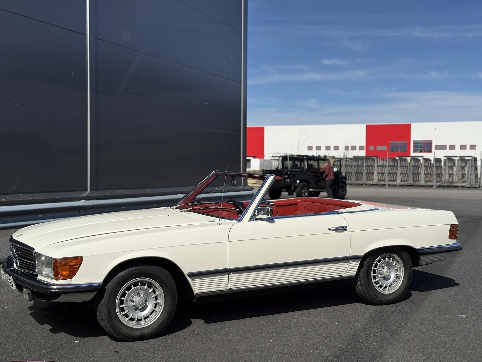 Aussenfoto 1973 Mercedes Benz 350 SL  (27)