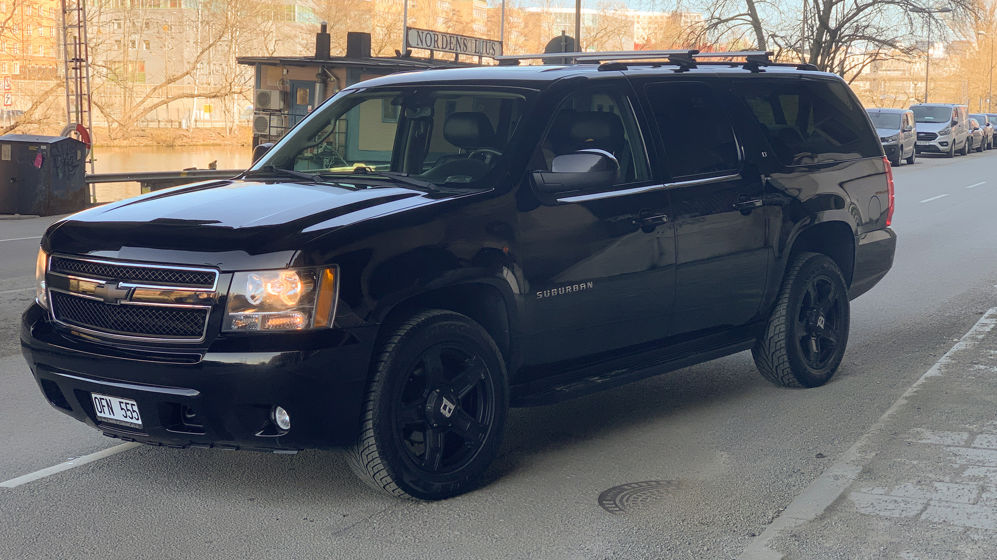 Exterior image of 2011 Chevrolet Suburban