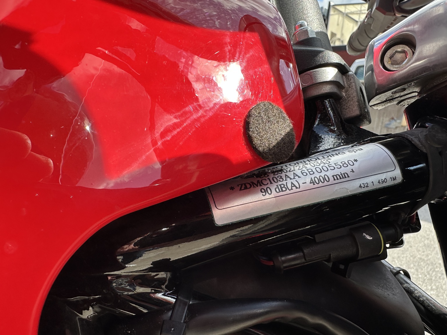 Exteriörbild på 2006 Ducati 1000 GT (64)