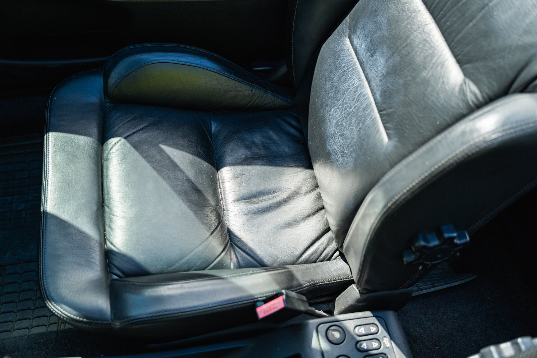 Innenraumfoto von 1997 Peugeot 306 Cabriolet