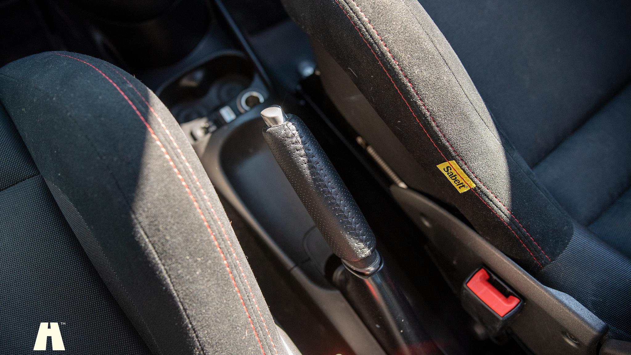 Interior image of 2016 Abarth 595 Competizione (34)