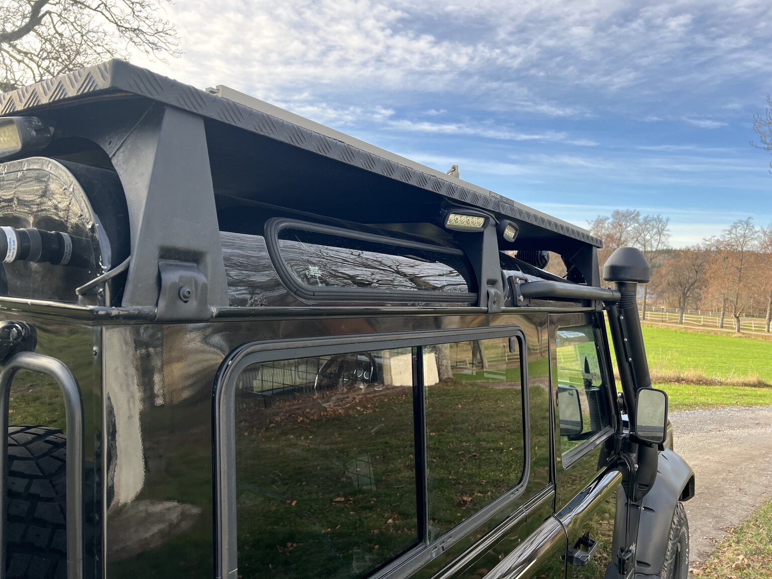 Exteriörbild på 2002 Land Rover Defender 90 2.5 Td5