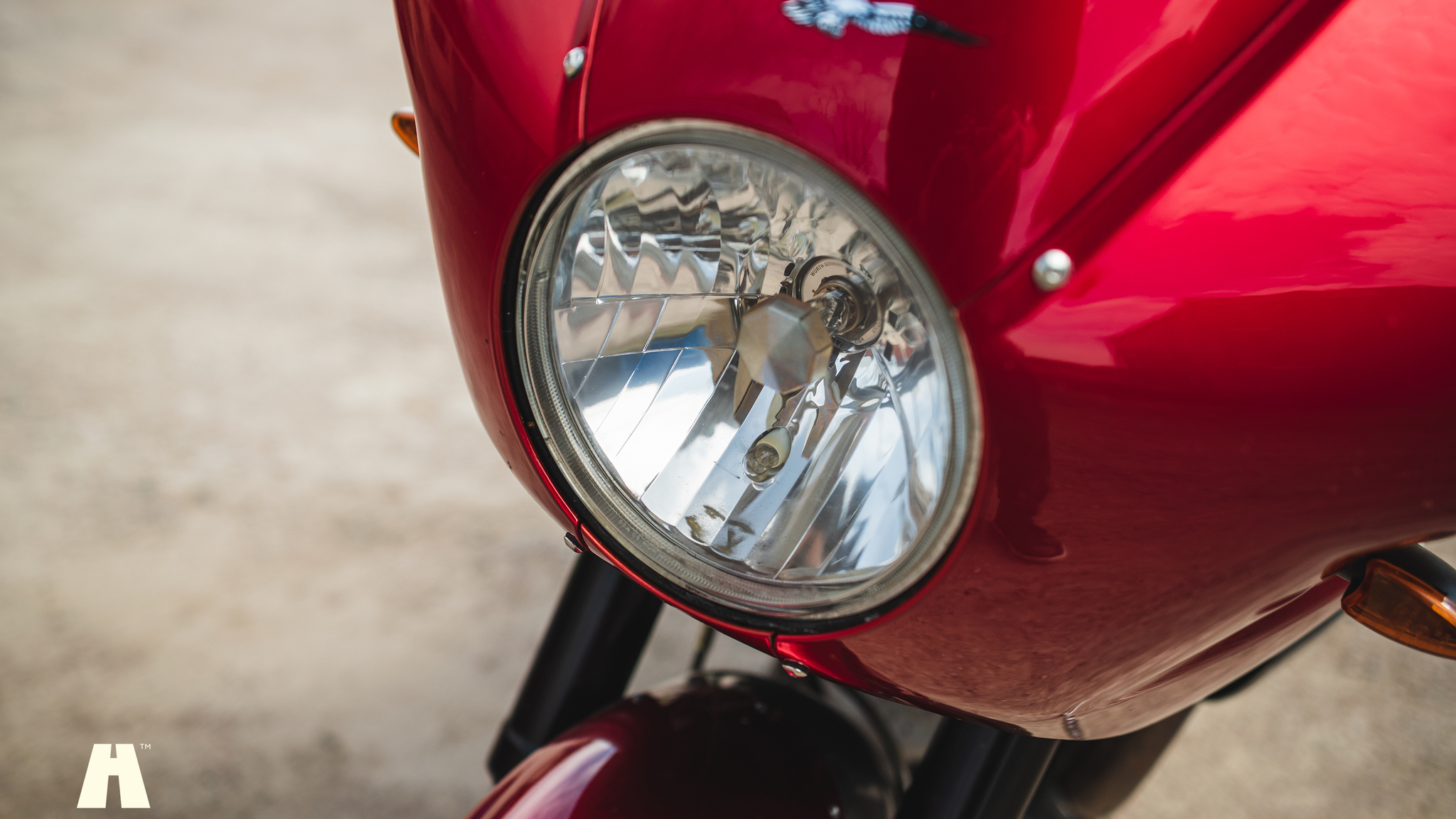 Exterior image of 2002 Moto Guzzi V11 Le Mans (10)