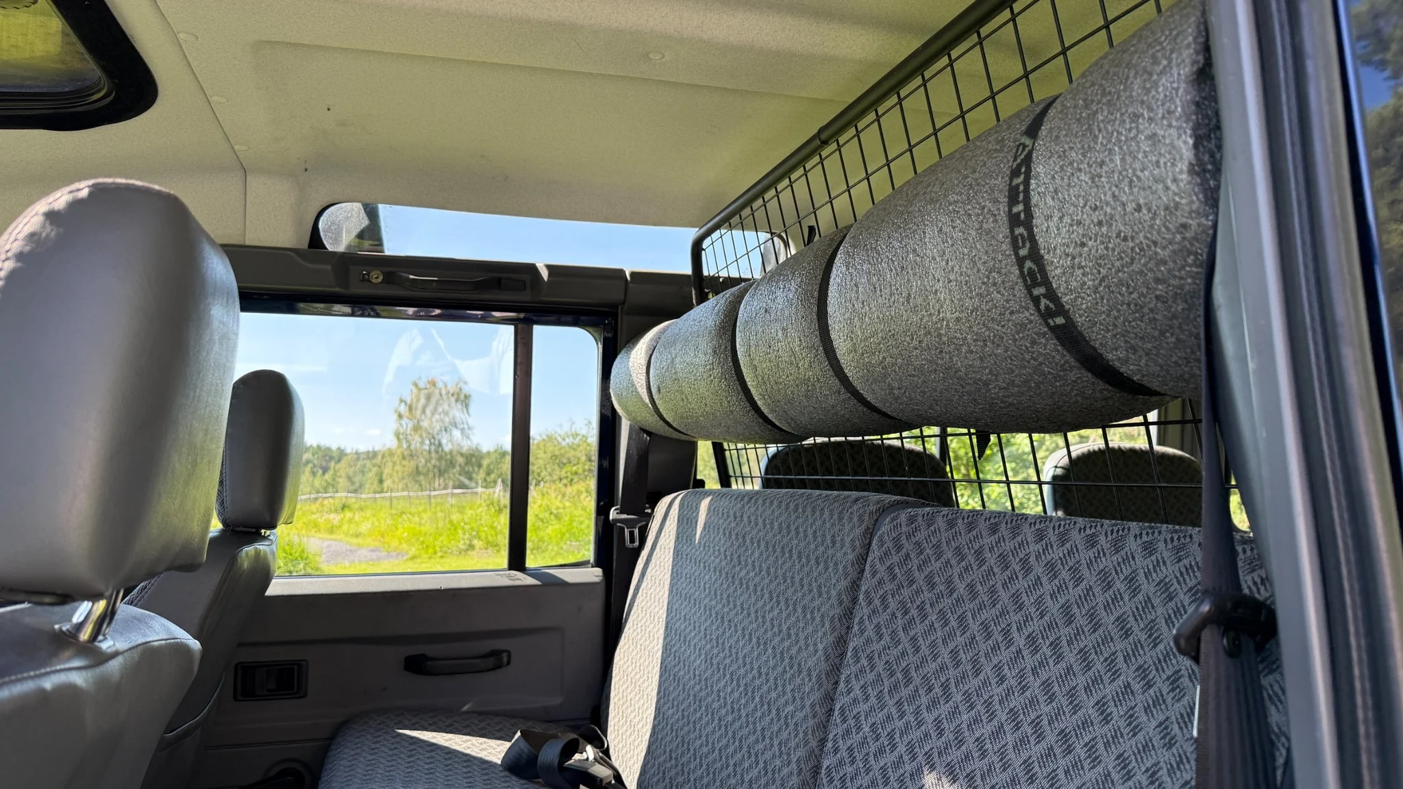 Interiörbild 2002 Land Rover Defender 110 Kombi Td5 (21)