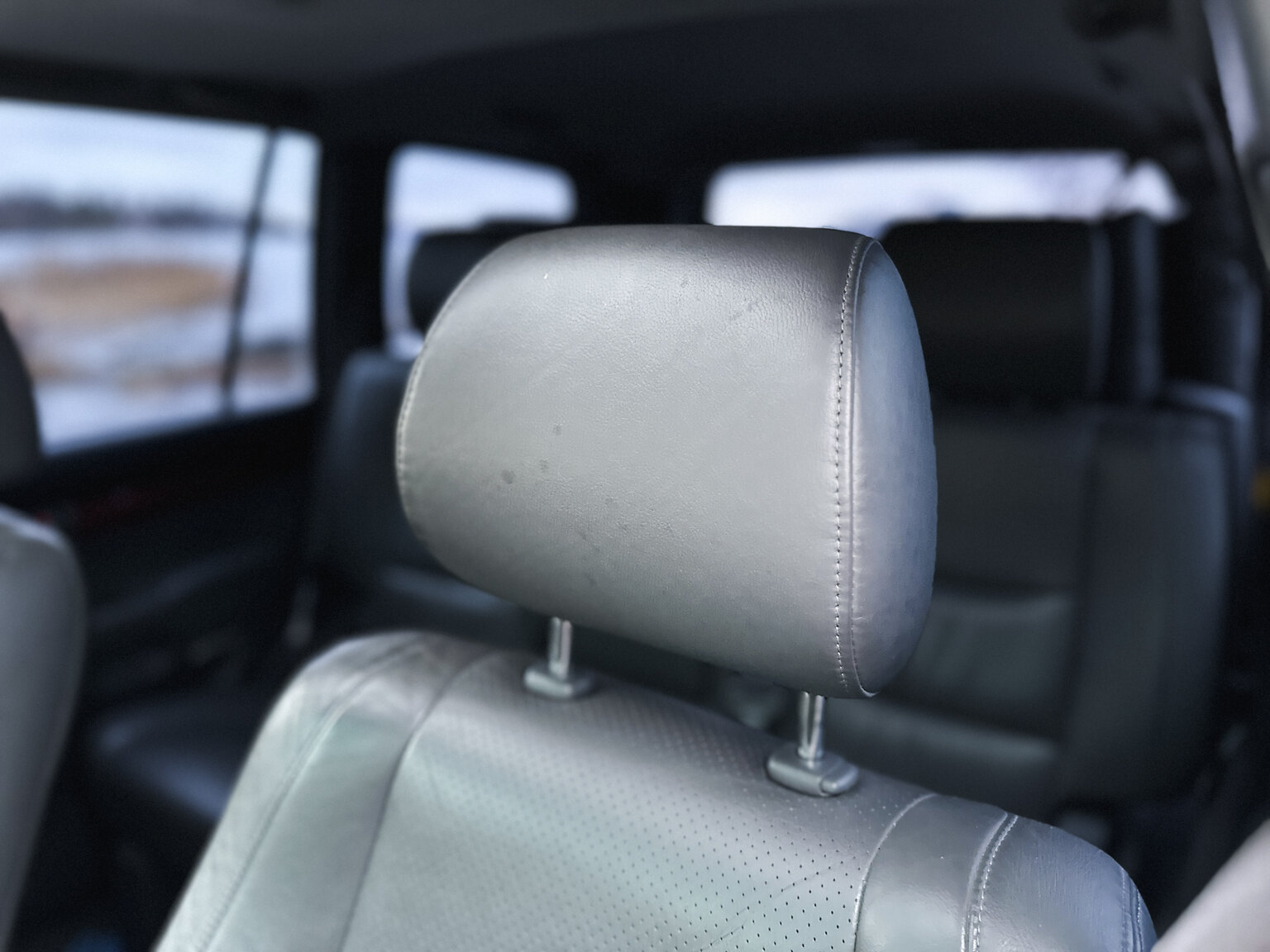 Innenraumfoto von 2004 Toyota Land Cruiser