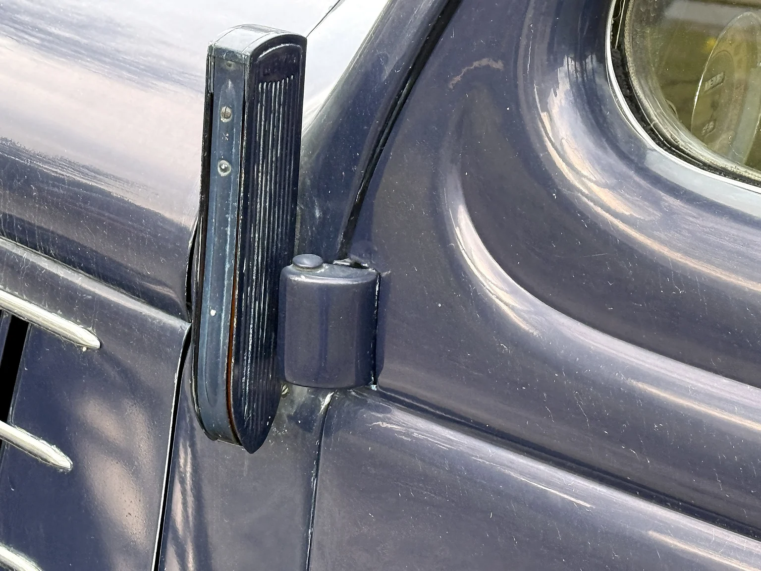 Exterior image of 1936 Ford 214A Fordor (52)