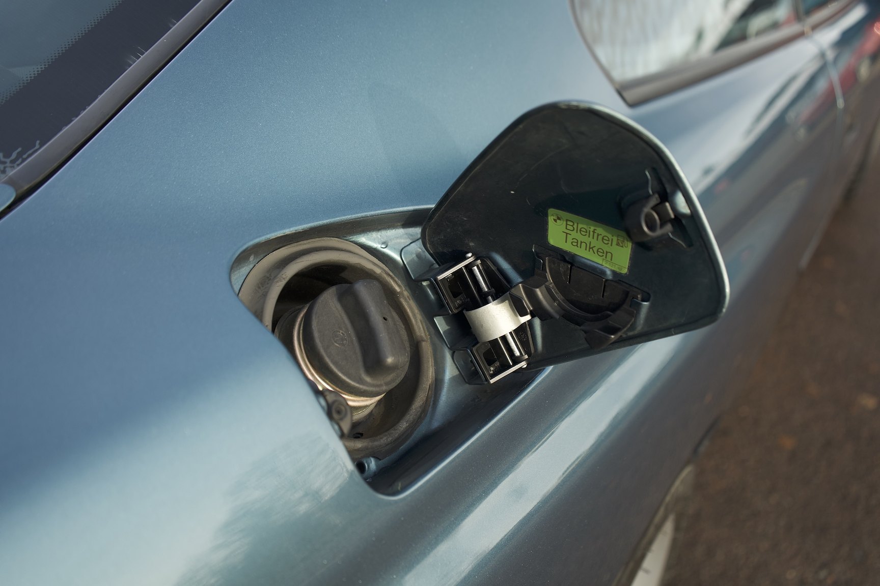 Exteriörbild på 1992 BMW 850i 6-speed manual - NO RESERVE