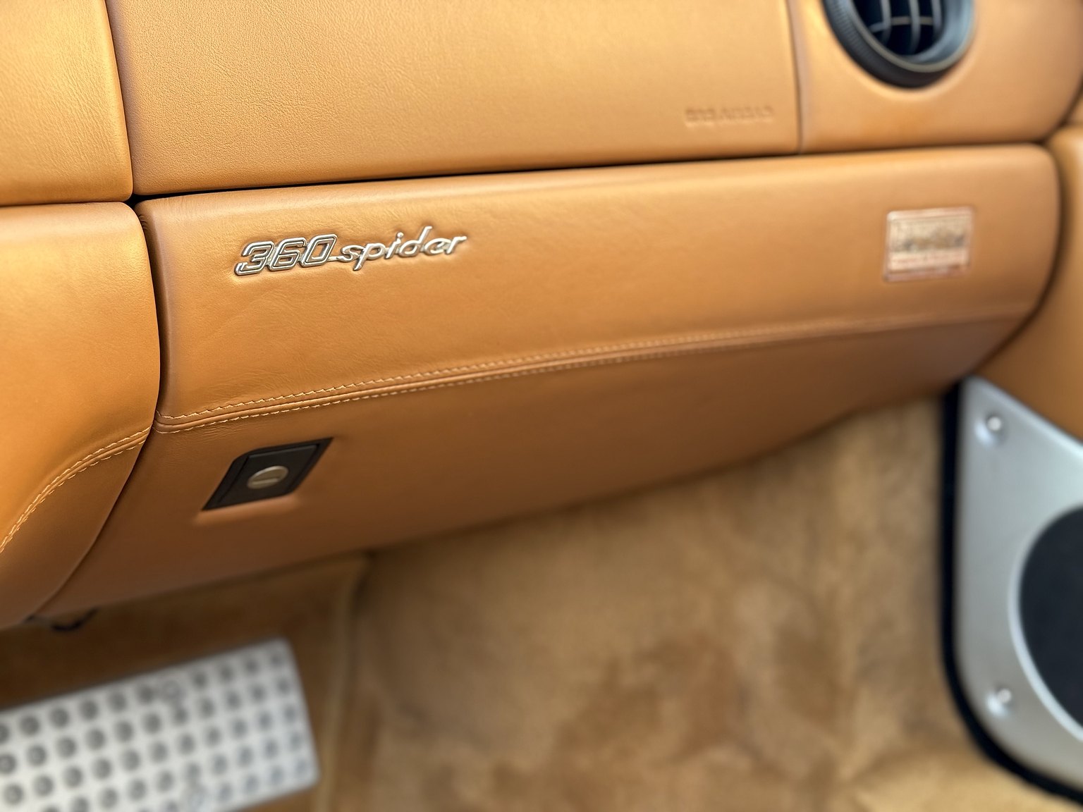 Innenraumfoto von 2001 Ferrari 360 Spider