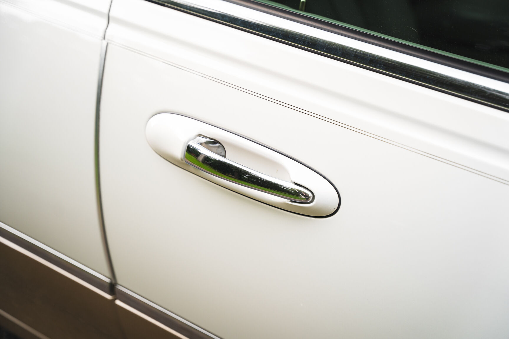 Exteriörbild på 2003 Lincoln Town Car