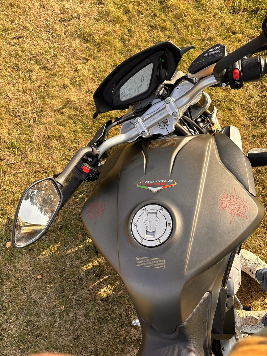 Exterior image of 2014 MV Agusta Brutale 675