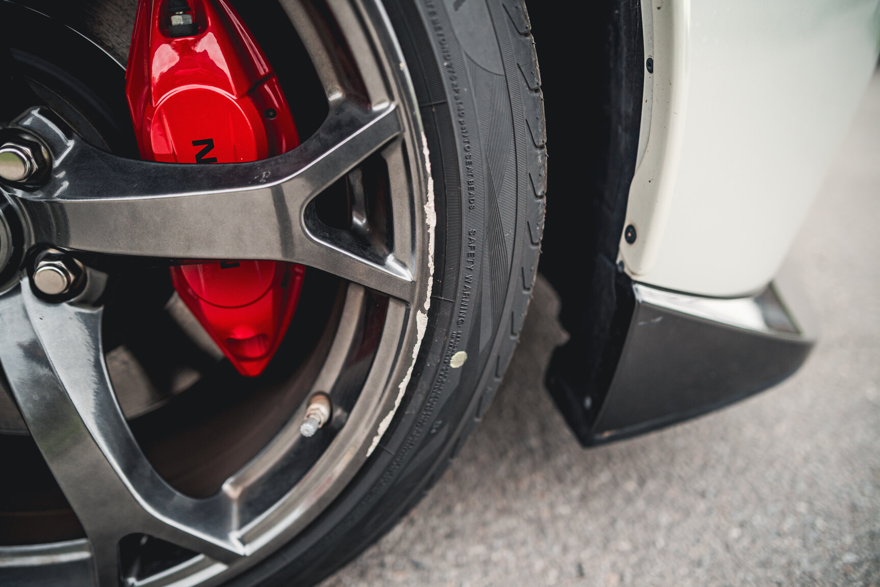 Exterior image of 2014 Nissan 370Z Nismo
