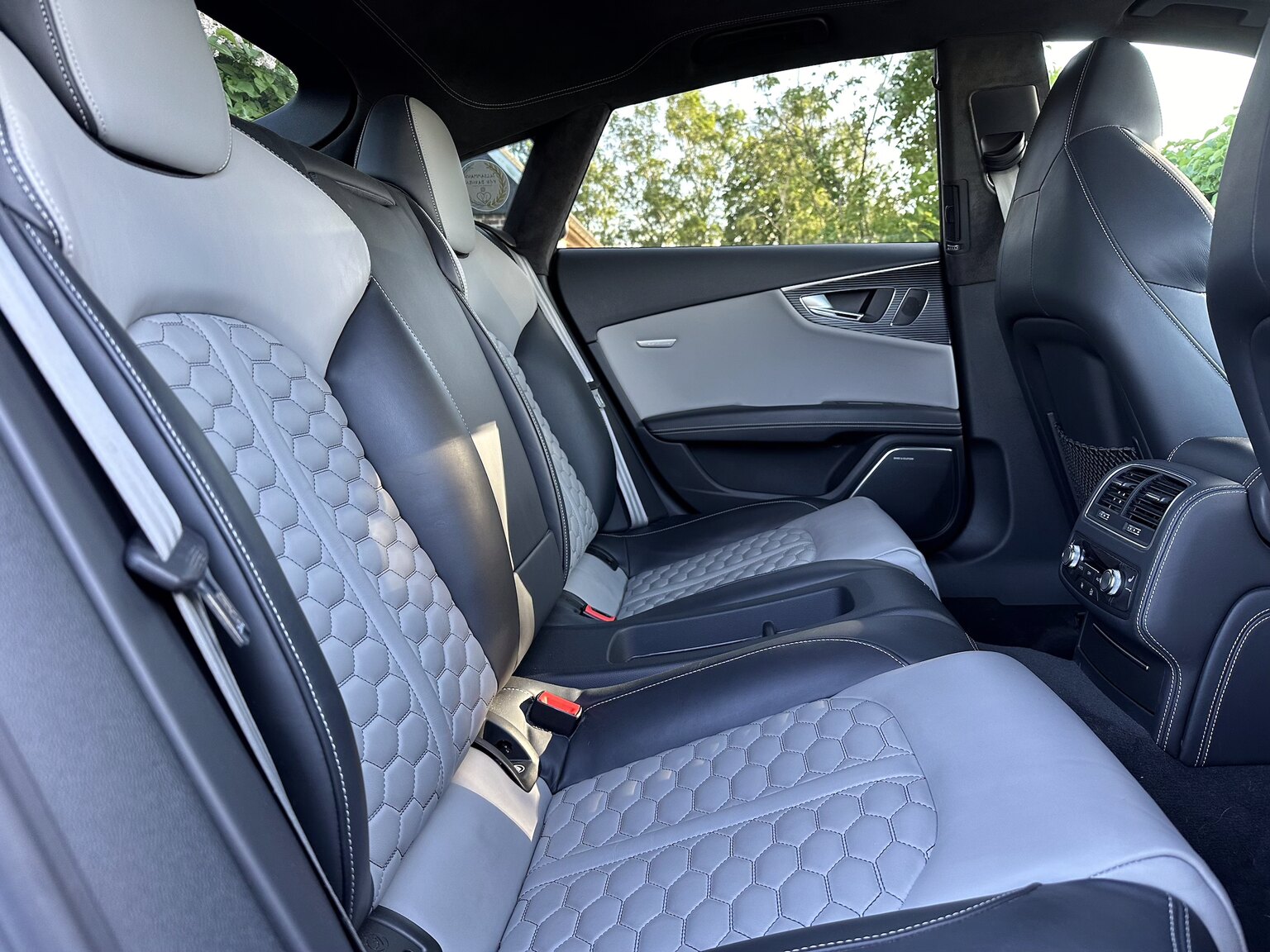 Interiörbild 2015 Audi RS7 (41)