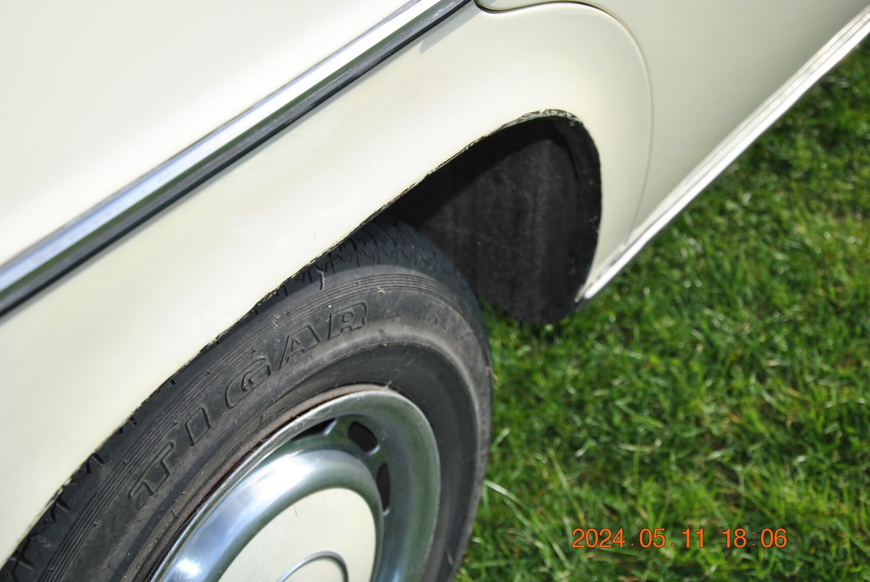 Exteriörbild på 1971 Mercedes-Benz 220D
