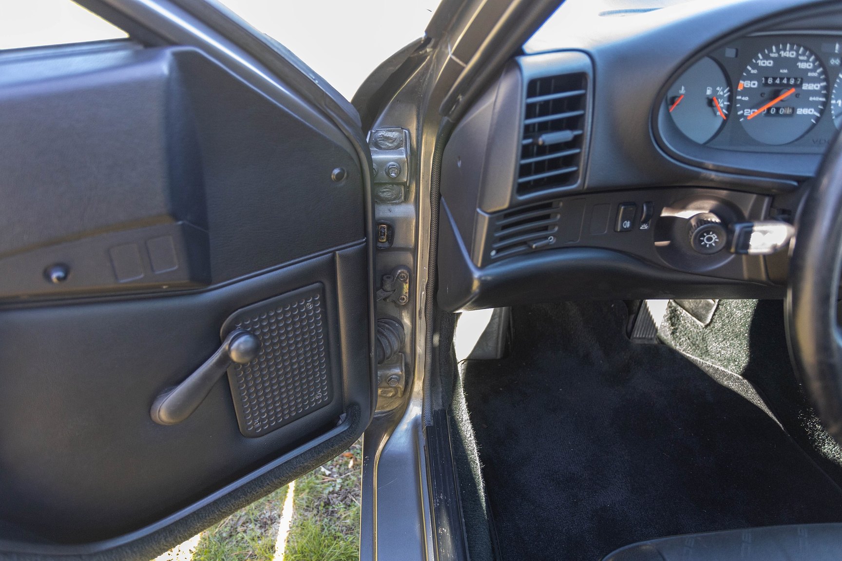 Innenraumfoto von 1987 Porsche 944 Targa