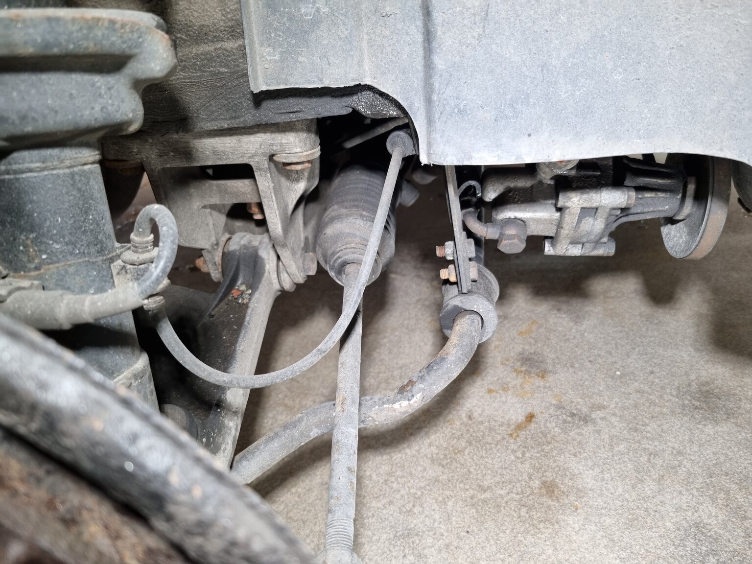 Image of 1985 Porsche 944 "NO RESERVE AUCTION" mechanics
