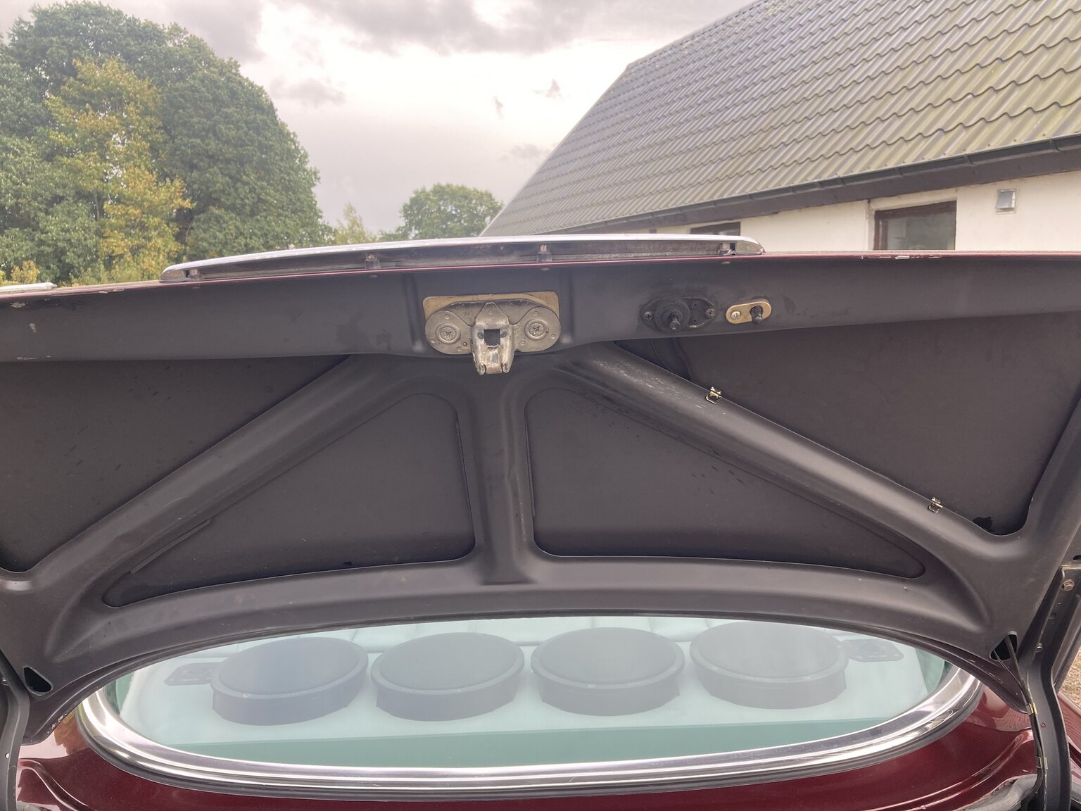 Interior image of 1973 Mercedes-Benz 450 SLC (7)