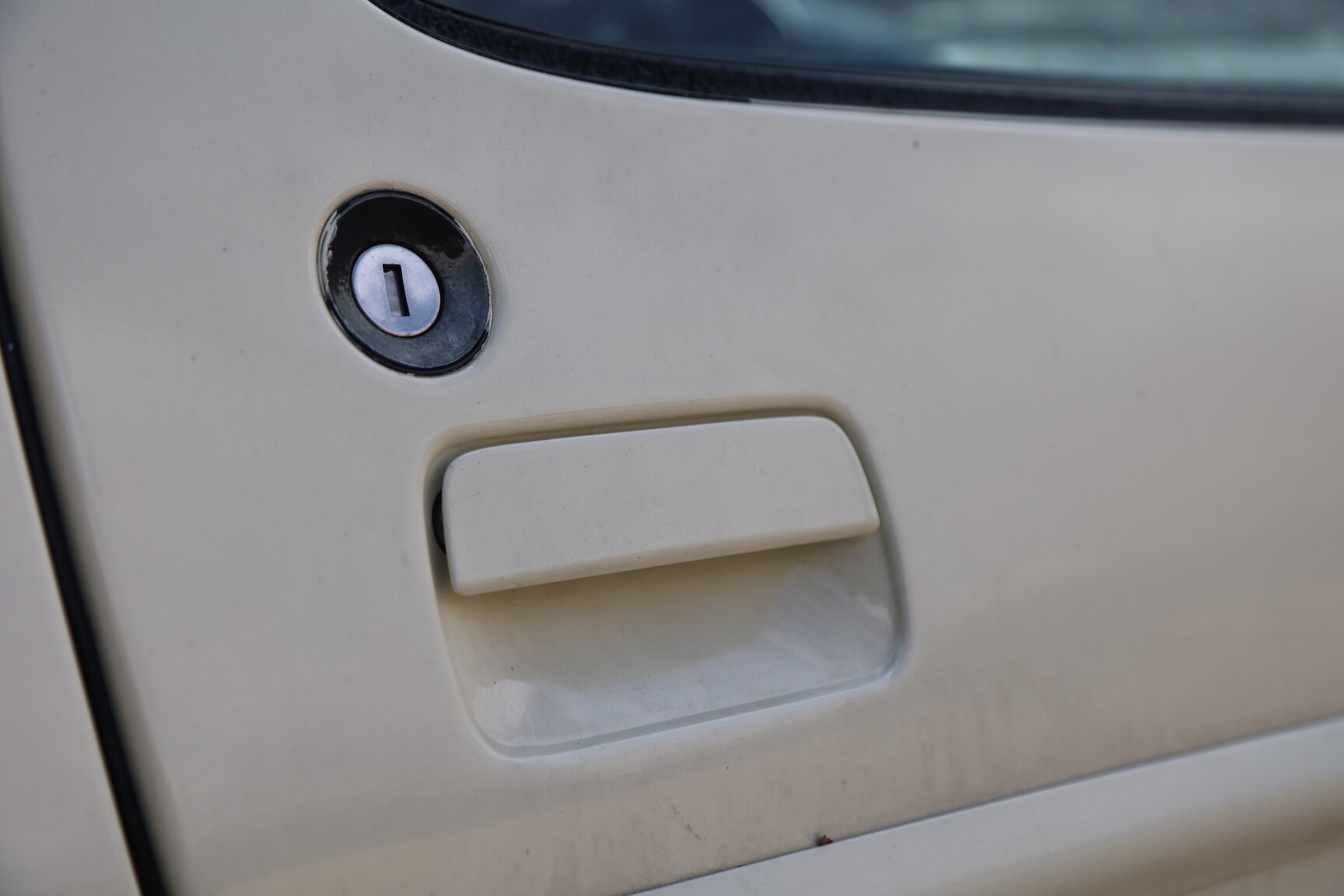 Exterior image of 1981 Porsche 928 S